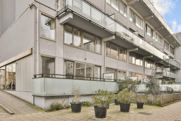 Burmandwarsstraat 1, 1091SL Amsterdam